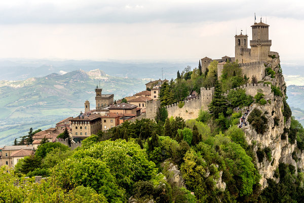 italia-doando-castelos